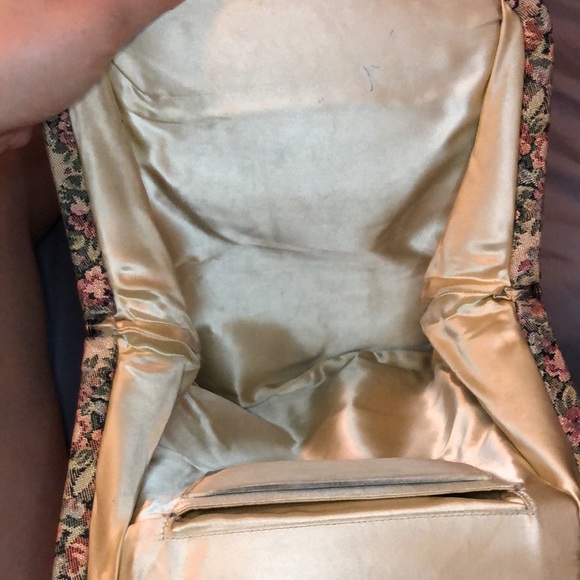 Vintage 20s Tapestry Handbag - Picture 11 of 14